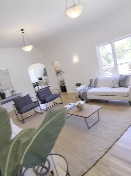 Hold the plants for the corner shot — POV training clip